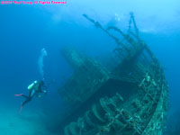 super wide angle view: Charlotte and the wreck